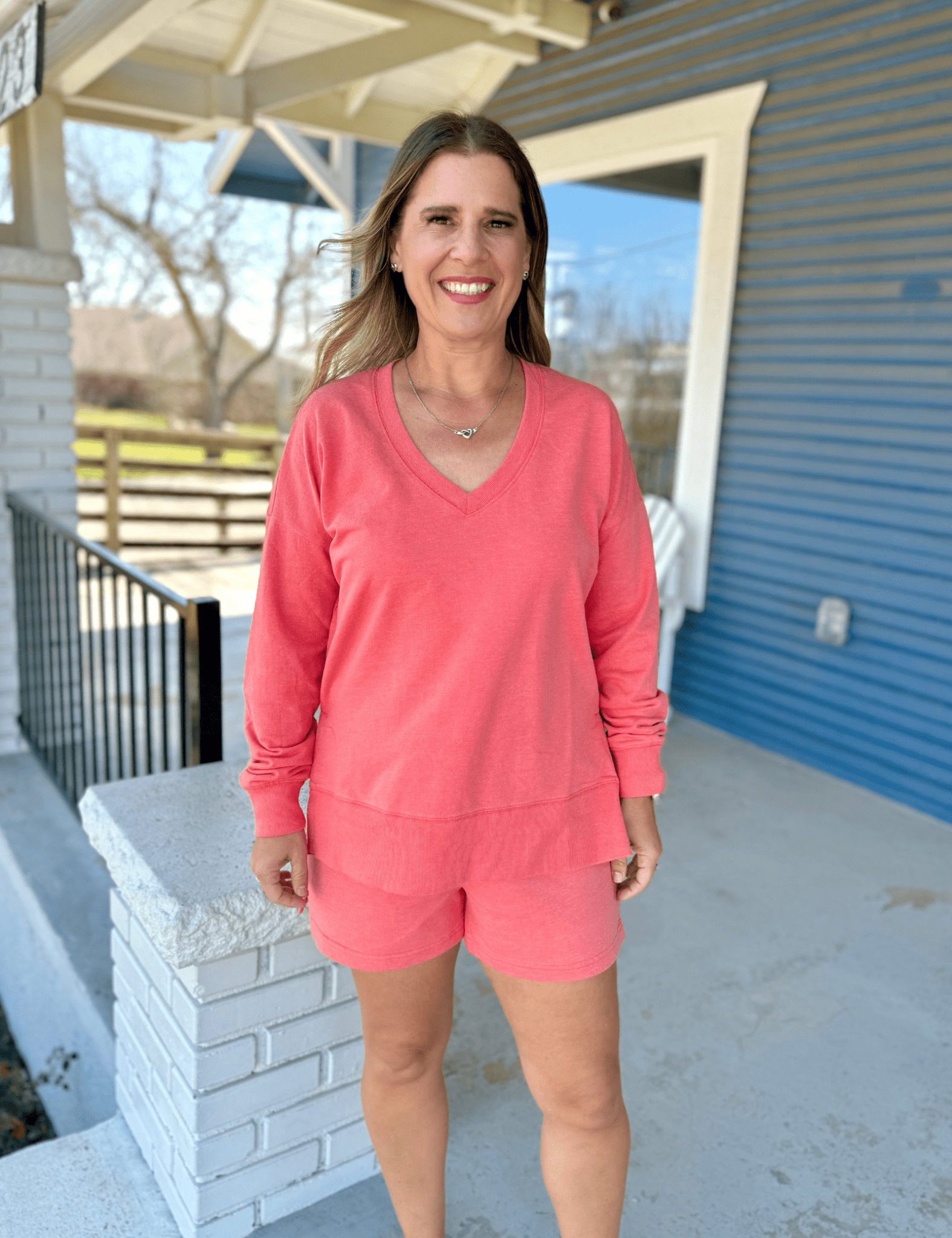 Z Supply | Modern V - Neck Weekender - Pep & Punch